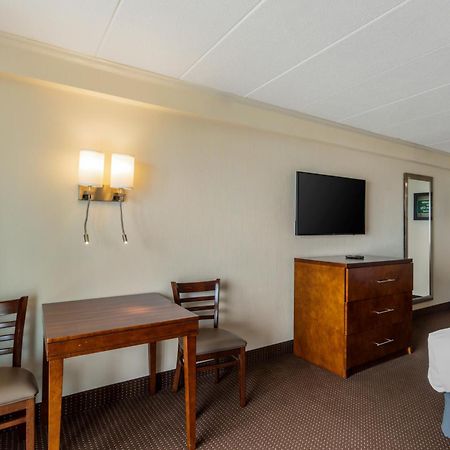 Quality Inn Ocean City Beachfront Exterior photo